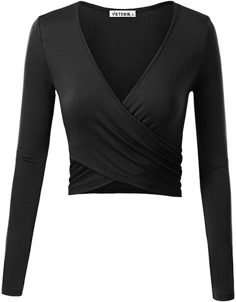 Slim Fit Crop Top, Crop Tops Online, Estilo Hippie, Wrap Crop Tops, Wrap Shirt, Cropped Tops, Black Crop Tops, Look Cool, V Neck Tops