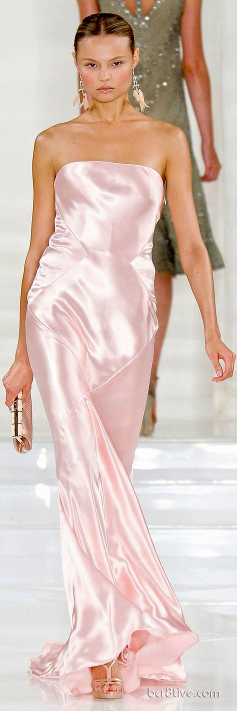 Commemorating a Classic & Timeless Collection – Ralph Lauren Spring Summer 2012 Haute Couture Magdalena Frackowiak, Mode Rose, Model Walks, Armani Prive, Runway Dresses, Gorgeous Gowns, Elie Saab, Mode Inspiration, Beautiful Gowns