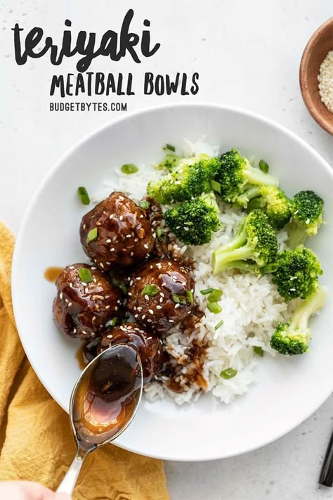 Teriyaki Meatball Bowls include fragrant jasmine rice, tender pork meatballs, hoemamde teriyaki sauce, and broccoli florets for an easy meal prep friendly meal! BudgetBytes.com Healthy Meatballs And Rice, Teriyaki Meatball Bowls, Evo Grill, Meatball Bowls, Budget Bites, Meatballs And Rice, Teriyaki Meatballs, Budget Bytes, Pork Meatballs