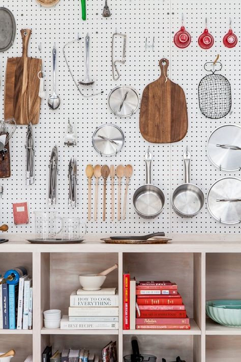 Peg Board in Kitchen Area at Cook Space Brooklyn, Photo by Sean Santiago Peg Board Organization Kitchen, Pegboard Kitchen Organization, Organization College, Pegboard Kitchen, Peg Boards, Pegboard Storage, Butlers Pantry, Apartment Organization, Food Storage Boxes