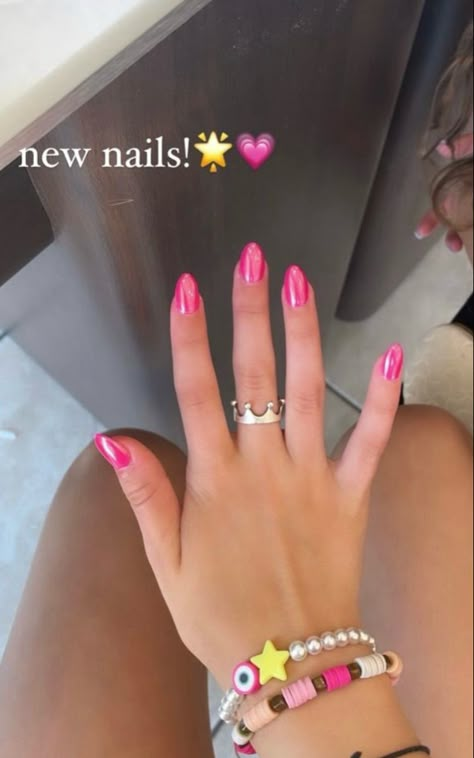 Nail Inso Short Nails Summer, Cute Almost Nails, Fun Nails For Vacation, Acrylic Nails Colored French Tip, Pink Nails Girly, Preppy Nail Inspired, Short Almond Acrylic Nails Birthday, Trending Acrylic Nails 2023 Summer, Natural Vacation Nails