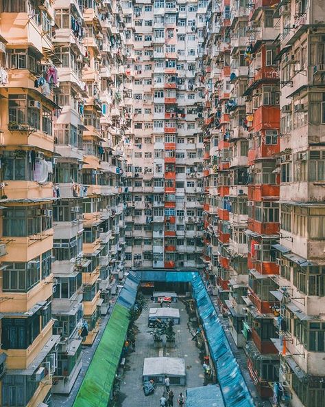 Monster Building (Yick Cheong Building) in Hong Kong – The Tower Info Monster Building, Hong Kong Building, Hong Kong Architecture, Quarry Bay, Kowloon Walled City, Places In Hong Kong, Vertical City, Central Building, Hong Kong Island