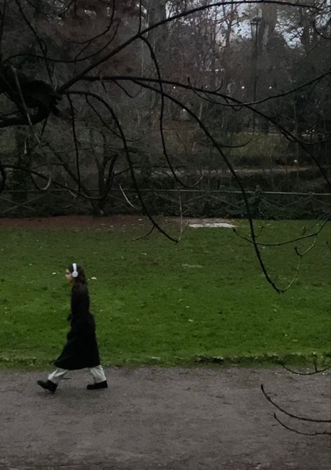 Quiet Winter Aesthetic, Walking To Work Aesthetic, London Walk Aesthetic, Walking Around Aesthetic, Quiet City Aesthetic, Walking Outdoors Aesthetic, Walks Aesthetic Girl, Person Walking Aesthetic, Walking In Rain Aesthetic