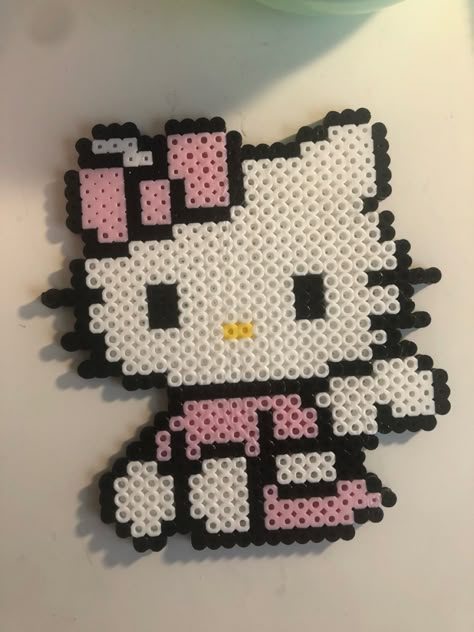 Cute Hello Kitty Crafts, Hello Kitty Fuse Beads, Sanrio Melty Beads, Perler Hello Kitty, Perler Bead Hello Kitty, Pink Perler Beads, Pearler Bead Hello Kitty, My Melody Perler, Perler Bead Patterns My Melody