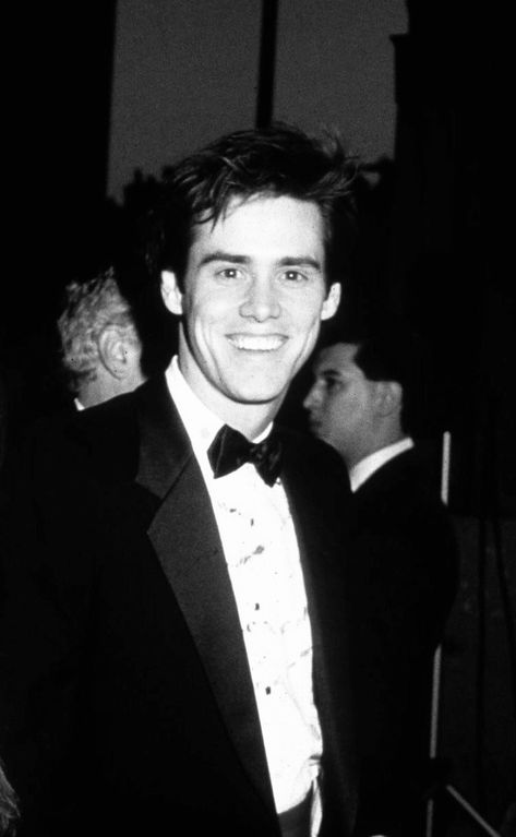 Jim Carrey Black And White, Jim Carey 90s, Jim Carrey 80s, Jim Carrey Aesthetic, Jim Carrey 90s, Young Jim Carrey, 90s Actors, Amazing Video, Kevin Hart