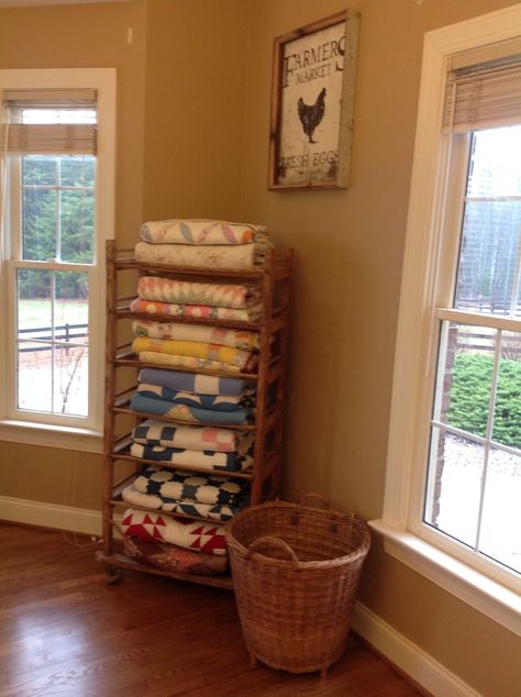 Quilt Hanging, Quilt Storage Ideas, Repurposed Quilt Rack, Displaying Quilts In Cabinet, Quilt Rack Shelf, Hanging Quilt Rack With Shelf, Quilt Ladder, Quilt Hangers, Quilt Rack