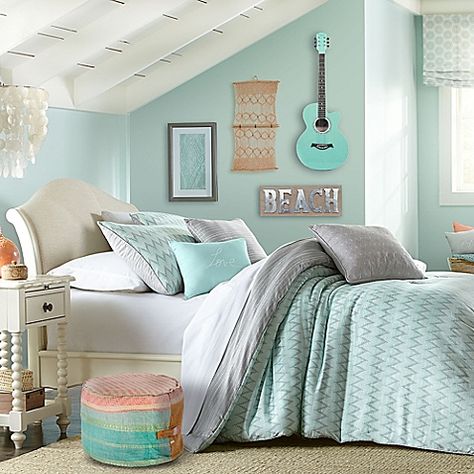 Aqua Bedroom Ideas, Aqua Bedrooms, Bedding Master, Aqua Bedding, Beach Themed Bedroom, Dekorasi Kamar Tidur, Trendy Living Rooms, Trendy Bedroom, Gray Bedroom