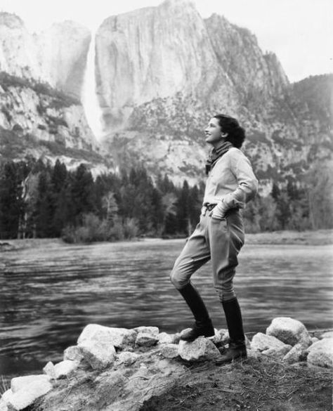 oldhollywoodfilms:Kay Francis at Yosemite National Park in 1932. Vintage Camping Photos, Kay Francis, Camping Desserts, Camping Photo, Hiking Pictures, Vintage Camping, Camping Outfits, Camping Activities, Yosemite National