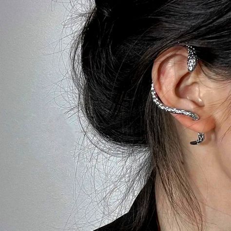 Snake Earhook Gothic Earring One-Piece Unique White Gold Plated Unisex Snow Earrings, Ear Wrap Earrings, Snake Ears, Fake Piercing, Snake Earrings, Ear Cuff Earings, Estilo Punk, Style Punk, Ear Cuffs