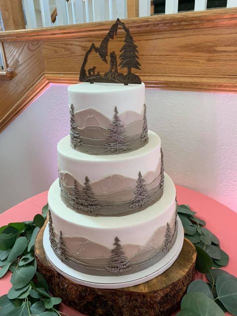 Warhammer Cake, Mountain Wedding Cake, Mountain Cake, Forest Baby Showers, Storybook Wedding, Romantic Cabin, Cabin Wedding, Wedding Sweets, Wedding Dessert Table