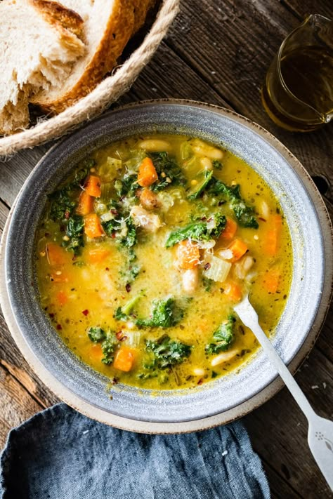 Tuscan White Bean Soup - CucinaByElena Tuscan White Bean Soup With Kale, Soup With Cabbage, Tuscan White Bean Soup, Tuscan White Bean, Italian Soup Recipes, Tuscan Bean Soup, White Bean Soup Recipes, Tuscan Soup, Bean Soup Recipe