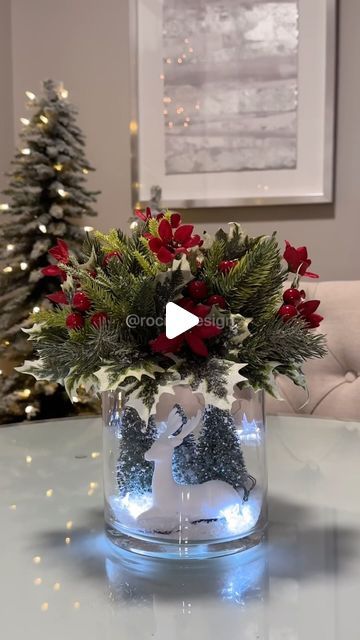 Rocio Ruiz on Instagram: "Christmas centerpiece DIY" Glass Christmas Centerpieces, Christmas Center Piece For Table Holiday, Diy Christmas Centerpieces Cheap, Christmas Party Centerpieces Diy, Easy Christmas Centerpieces, Dollar Tree Christmas Decor Ideas, Christmas Centerpiece Diy, Diy Dollar Tree Christmas Decor, Simple Centerpieces Diy