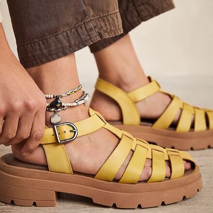 Fisherman Style, Vintage Sandals, Sandals Outfit, Fisherman Sandals, Chunky Platform, Shoe Closet, Dream Shoes, Style Chic, Shoes Shoes