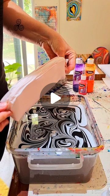 Bronwyn Rayner on Instagram: "Once you have learnt the basics of Water Marbling,  it's time to experiment, take risks, and have some fun 😁. This polyester fabric pencil case turned out surprisingly well. It did require a prep with a coat of alum spray." Marbling Fabric Tutorials, Marble Dye Fabric, Water Marbling Fabric, Water Marbling Art, Marble Fabric Diy, Petroglyphs Art, Marbling Fabric, Marbling Techniques, Water Marbling