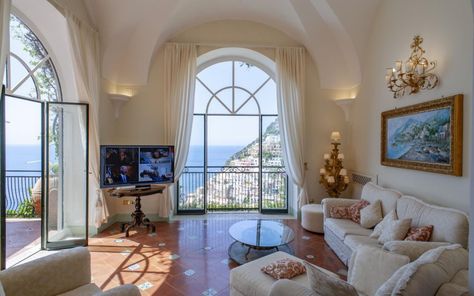 Amalfi Villa, Sicilian Mansion, Villa Treville Positano Italy, Sea View Bedroom, Le Sirenuse Positano Interior, Amalfi Coast Villa, Villa Torrigiani, Villa Interior, Tuscany Villa