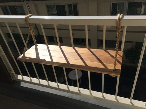 Klein Balkon Decor, Halloween Balcony, Indian Balcony, Apartment Halloween, Rustic Outdoor Decor, Apartment Privacy, Balcony Table, Balkon Decor, Diy Balcony