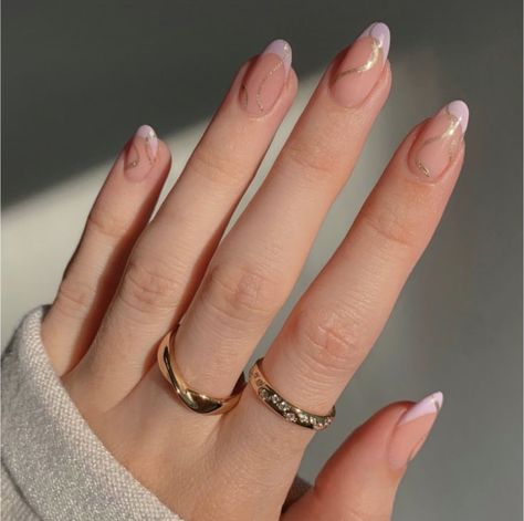 Nails For Warm Skin Tone, Hollywood Nails, Membentuk Alis, Natural Nail Designs, Gel Toe Nails, Nails Yellow, Prom Accessories, Casual Nails, Simple Acrylic Nails