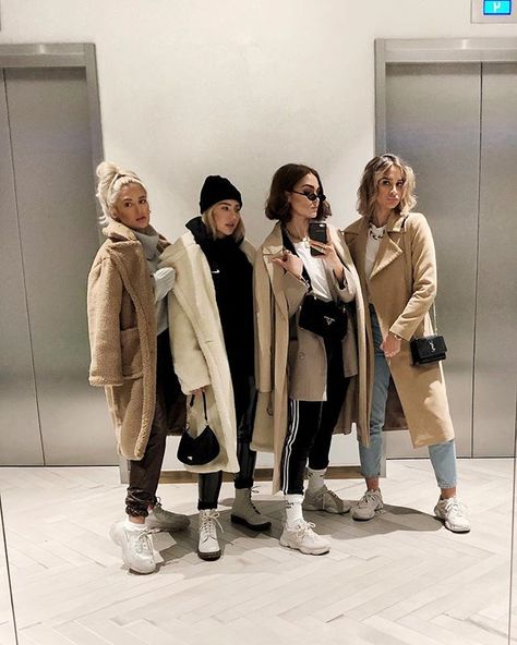 Lissy roddy Zara Europe, Best Friends Goals, Friends Goals, Winter Fall Outfits, Women's Street Style, Goals Pictures, Fire Fits, Squad Goals, Friend Goals