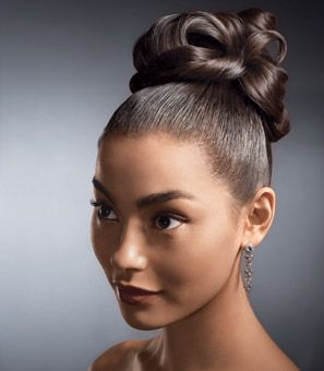 Wedding Hairstyle Photos | Brides.com Strapless Dress Hairstyles, Natural Wedding Hairstyles, Hairdo Wedding, Peinados Recogidos, Trendy Wedding Hairstyles, Penteado Cabelo Curto, Wedding Hairstyles Updo, Hairstyles Easy, Wedding Hairstyles For Long Hair