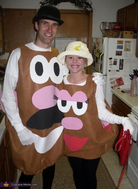 Mr. and Mrs. Potato Head - 2013 Halloween Costume Contest via @costumeworks Mr Potato Head Costume, Costumes Homemade, Mr And Mrs Potato Head, Disfraz Toy Story, Couples Costumes Creative, Meme Costume, Toy Story Halloween, Mrs Potato Head, Costumes For Couples