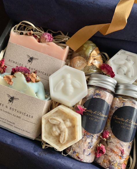 Organic Gift Basket, Bath Salts Gift, Handmade Soap Recipes, Comfort Gifts, Care Box, Spa Gift Box, Aromatherapy Gifts, Get Well Soon Gifts, Pamper Yourself