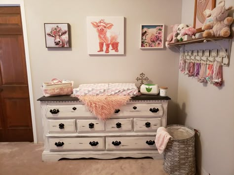 Nursery Ideas Farm Animals, Long Live Cowgirls Nursery, Pig Themed Nursery, Farm Animal Nursery Girl, Boho Farm Nursery, Nursery Cow Theme, Pink Western Nursery, Cow Themed Nursery Girl, Baby Girl Farm Nursery