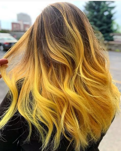 Grey Balayage, Butter Blonde, Blonde Ombre Hair, Yellow Hair Color, Pulp Riot Hair Color, Ombre Blond, Pulp Riot Hair, Violet Hair, Hot Hair Colors