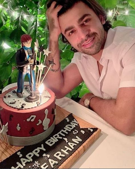 Farhan Saeed Birthday Celebration Pics with Urwa Hocane Celebration Pics, Urwa Hocane, Farhan Saeed, One Direction Art, Marble Flooring Design, 36th Birthday, Birthday Pics, Iqra Aziz, Sweet Birthday