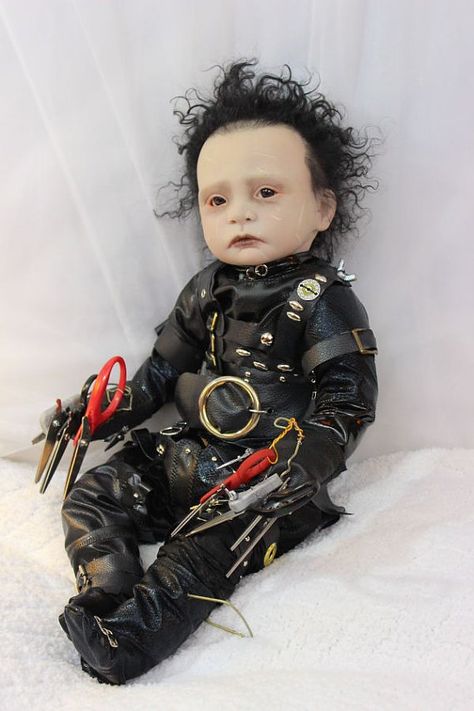 Horror Reborn Dolls, Alternative Reborn Dolls, Dolls Creepy, Creepy Baby Dolls, Bb Reborn, Halloween Dolls, Orange Grove, Creepy Doll, Scary Dolls