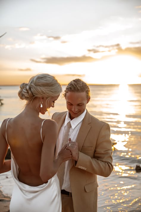 Bride At The Beach, Sunrise Elopement Beach, Sunrise Wedding Photoshoot, Beach Photography Wedding, Wedding Photo Ideas On The Beach, Beach Wedding Inspo Pictures, Bride And Groom Beach Photos, Must Have Beach Wedding Photos, Beach Wedding Picture Ideas Photography