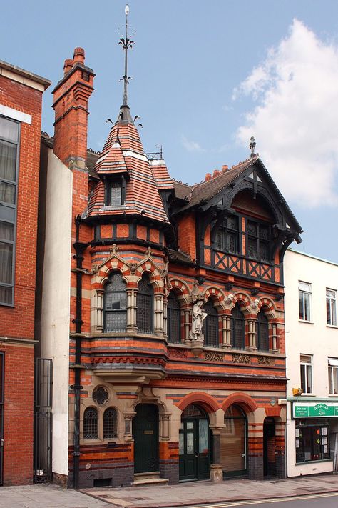 Nottingham Architecture, Architecture England, Small Office Building, Nottingham City Centre, Nottingham City, Victorian Buildings, Vernacular Architecture, Victorian Architecture, Unique Places