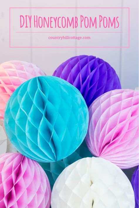 Birthday Board Diy, Diy Honeycomb, Paper Pom Pom, Tissue Paper Crafts, Diy Pom Poms, Origami Ball, Honeycomb Decorations, Paper Balls, Paper Pom Poms