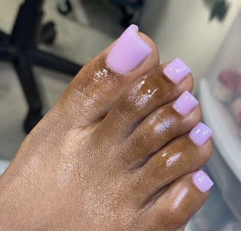 pedicure nail designs #pedicure #pedicureideas #naildesign Lavender Pedicure, Purple Pedicure, Summer Manicures, Purple Toe Nails, Pedicure Designs Toenails, Long Toenails, Gel Toe Nails, Acrylic Toes, Acrylic Toe Nails