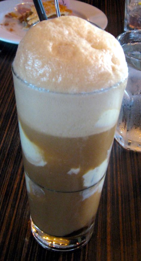 Brown cow drink Brown Cow Drink, Old Fashioned Drink, A&w Root Beer, Fountain Drink, Best Edibles, Vanilla Milkshake, Beer Float, Ice Cream Floats, Chocolate Malt