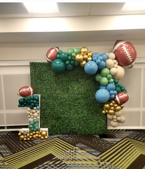 Football Themed Birthday Party Backdrop, Football Theme Balloon Garland, First Year Down Balloon Arch, Football Theme Backdrop, First Birthday Football Theme Baby Boy, Football Backdrop Ideas, First Down Party, Nfl Birthday Party Ideas, 1st Year Down Birthday Theme