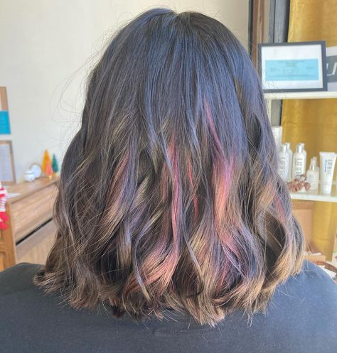 Allie Minard on Instagram: “Peak-a-boo pink 💕💕 • • • • #VolLibreSalon #Leavenworth #haysacademy#haysacademyproud #haysacademyforever #cosmetology #hair #beauty #makeup…” Peak A Boo Pink Hair, Peak A Boo Hair Color, Peak A Boo Hair, Collarbone Length Hair, Peak A Boo, Colour Inspiration, Hair Inspiration Color, Hair Colour, Cosmetology