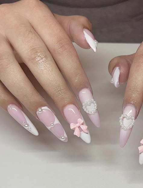 Coquette Almond Nails, Pink And White Nail Ideas, Pink Acrylic Nails Coquette, Nail Design Coquette, Coquette Stiletto Nails, Cocette Nail Ideas, Cute Nail Designs Coquette, Quinceanera Nails, Romantic Nails