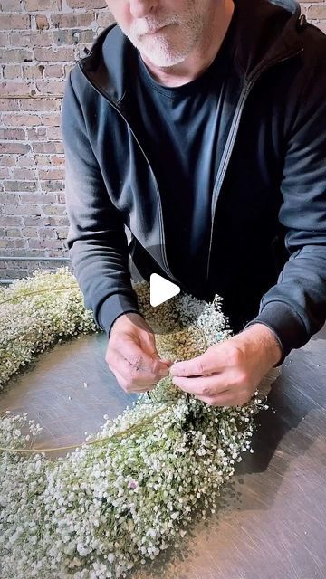 Gypsophila Garland, Wreath Garland, Save Time, Event Decor, Instagram A, Flower Arrangements, Easy Diy, Turning, Floral Design