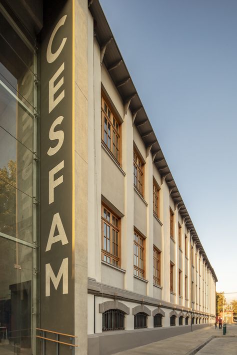 Gallery of Matta Sur Community Health Center / Luis Vidal + Arquitectos - 12 Architecture Jobs, Community Health, Best Architects, Social Housing, Community Center, Public Building, Health Center, Photo Challenge, Historic Buildings