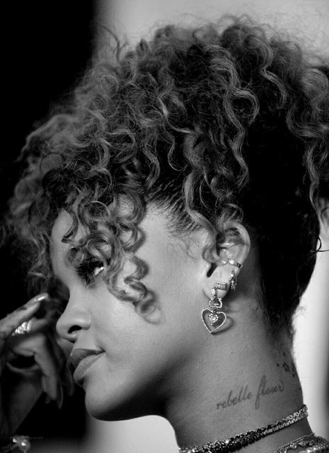 Rihanna Piercings, Rihanna Style 2015, Rihanna Earrings, Rihanna Jewelry, Rihanna 2014, The Iron Lady, Rihanna Riri, Rihanna Style, Jewelry Tattoo