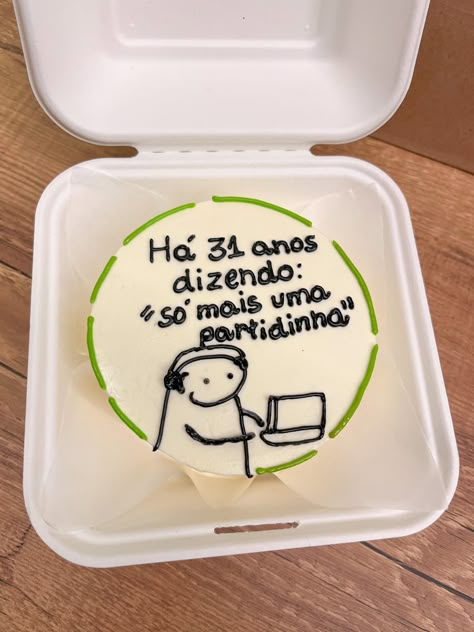 Bento cake gamer Há 31 anos dizendo “só mais uma partidinha” Bolo video game Bento cake video game Lol PlayStation xbox Presente para quem gosta de video game Presente namorado marido esposo peguete Bolo Gamer, Video Game Cake, Bolo Bento Cake, Gamer Cake, Font Canva Lettering, Video Game Cakes, Game Lol, Bento Cakes, Cake Video