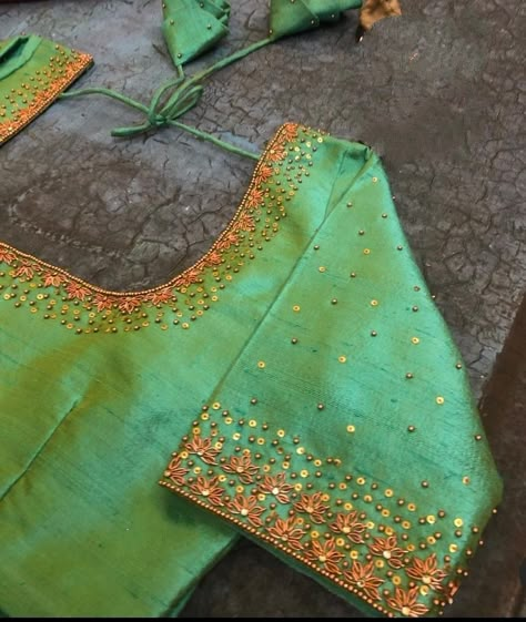 Simple Wedding Blouse Designs, Blouse Maggam Work, Latest Bridal Blouse Designs, Blouse Designs Catalogue, Latest Blouse Designs Pattern, Kids Blouse Designs, Wedding Saree Blouse Designs, Simple Work, Wedding Saree Blouse