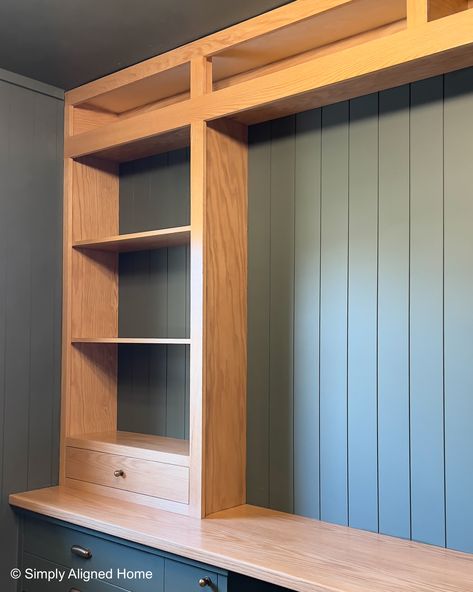 Shelves That Sit On Desk, Narrow Office Built Ins, Desk With Upper Cabinets, Diy Wall Unit With Desk, Den With Office Space, Built In Desk Plans, Built In Bookshelves With Desk Office, Built In Desk Bookcase, Desk With Built In Bookshelves