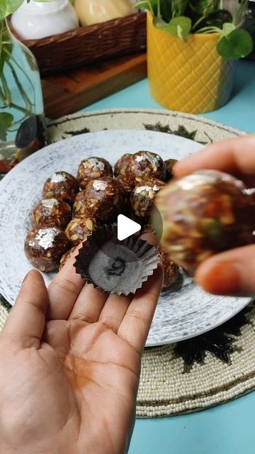 Dry Fruits Ladoo Recipe, Laddoo Recipe, Coconut Powder, Ladoo Recipe, Fruit Roll, Dry Fruit, Dry Fruits, Energy Bites, Sunflower Seeds