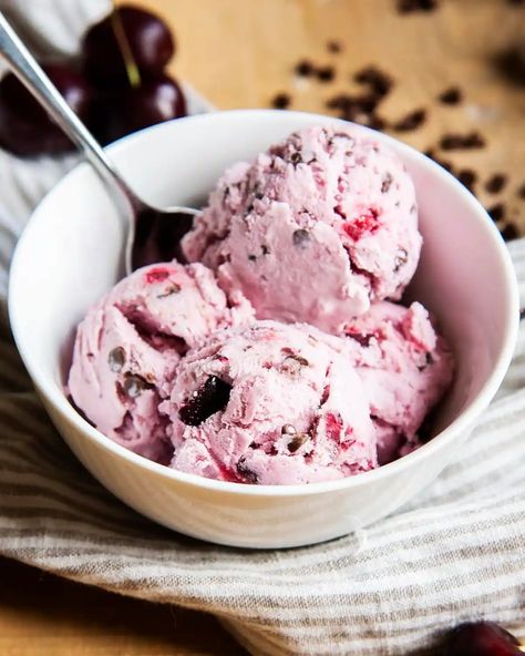 This cherry chip ice cream is a favorite old fashioned ice cream flavor, stuffed full of fresh cherries, and mini chocolate chips. The perfect fruit and chocolate combo! Raspberry Ice Cream Recipe, Black Raspberry Ice Cream, Keto Pudding, Boozy Ice Cream, Ice Creamery, Coconut Milk Ice Cream, Old Fashioned Ice Cream, Cherry Ice Cream, Raspberry Ice Cream