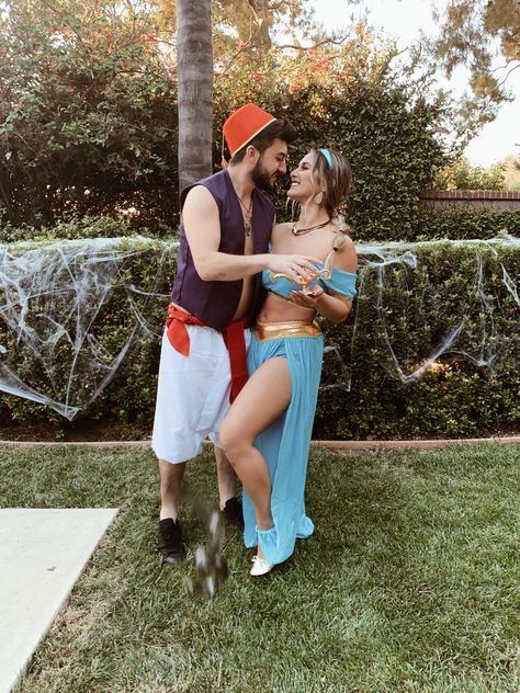 Adult Aladdin & Jasmine Costume Jasmine And Aladdin Costumes, Jasmine And Aladdin Costume, Aladdin Costume, Couples Halloween Outfits, Aladdin And Jasmine, Cute Couple Halloween Costumes, Trendy Halloween Costumes, Princess Jasmine, Trendy Halloween