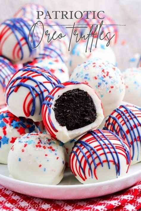 Oreo Truffle, 4th July Food, Oreo Truffles Recipe, Patriotic Cake, Patriotic Food, Patriotic Desserts, Chocolate Oreo, 4th Of July Desserts, Fourth Of July Food