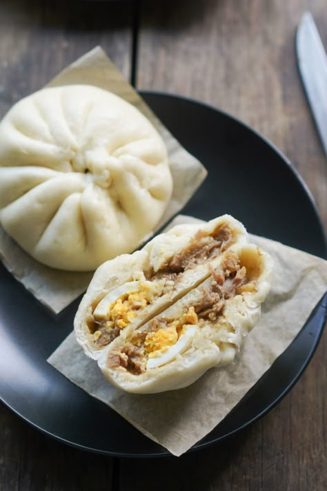 Siopao Asado Recipe, Pork Asado, Siopao Recipe, Asado Recipe, Dumplings Recipes, Recipes Filipino, Steam Buns Recipe, Philippine Food, Kawaling Pinoy