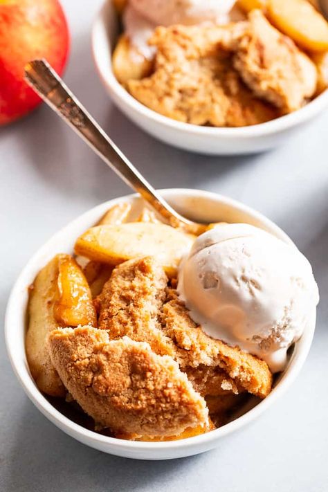 This paleo and vegan pear apple cobbler is a dreamy fall dessert made healthier with no refined sugar, grains, or dairy.  A gooey apple pear filling is topped with sweet crisp cobbler and baked to golden brown perfection!  Serve with your favorite dairy free ice cream for the ultimate treat! Paleo Apple Cobbler, Thanksgiving Recipes Dessert Pies, Pear Filling, Apple Cider Doughnut Recipe, Paleo Baking Powder, Aip Sweets, Healthy Pie, Heathy Eats, Pear Cobbler