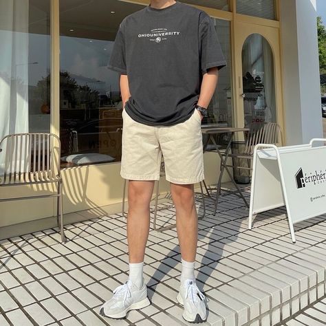 Late 20s Mens Fashion, Black And White Summer Outfits Men, Summer Boy Outfits Aesthetic, Korean Men Summer Outfit, Guy Fits Summer, Korean Casual Outfits Men, Korean Boy Outfit, Summer Outfits For Guys, Korean Summer Outfits Men